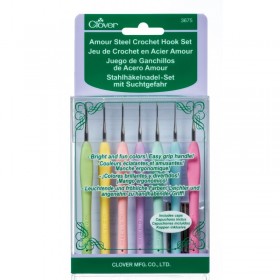 Jeu de crochets Amour pour la dentelle Clover